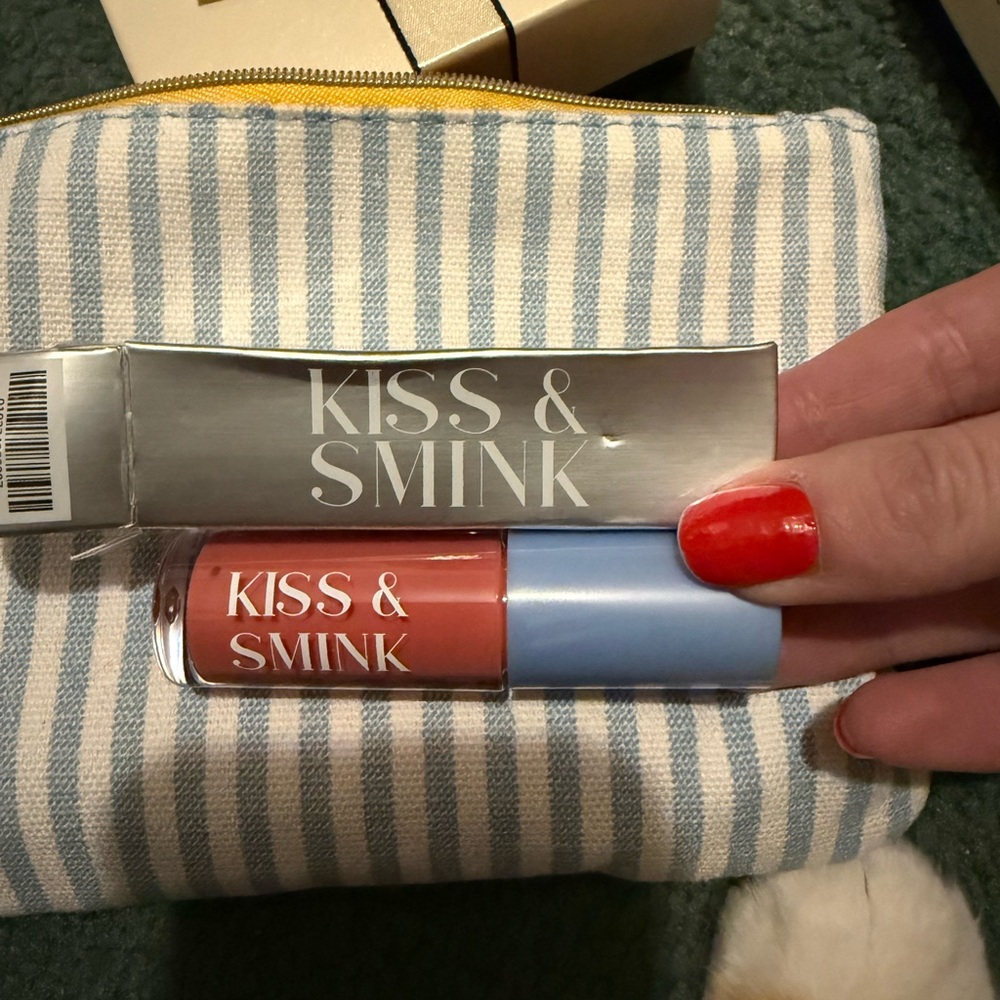 Makeup Bundle - Picture 3 of 4